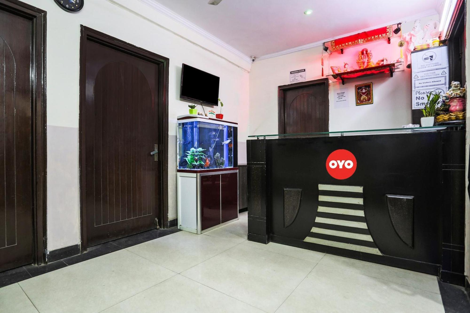 Hotel O Royal Galaxy Нью-Дели Экстерьер фото