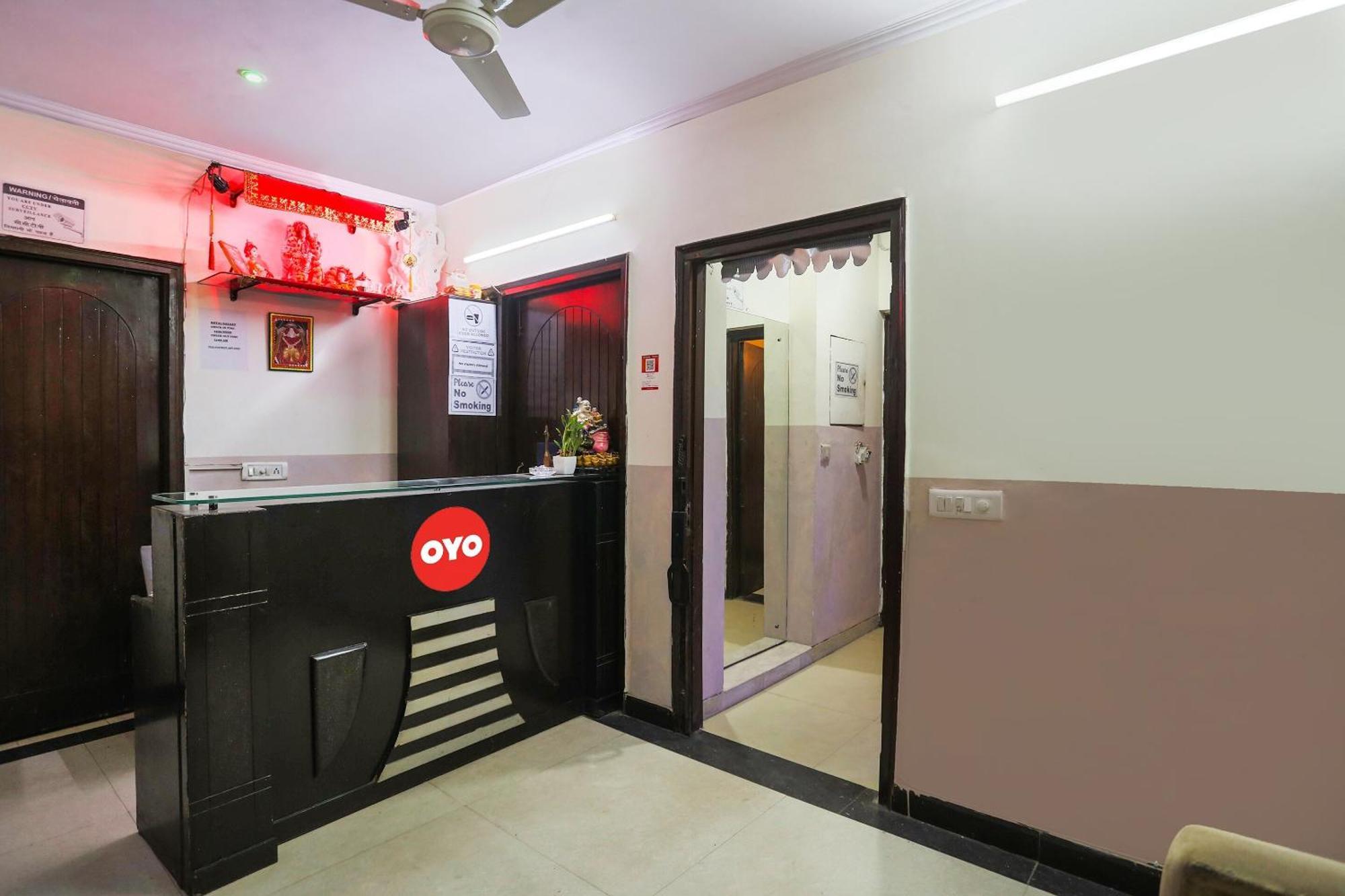 Hotel O Royal Galaxy Нью-Дели Экстерьер фото